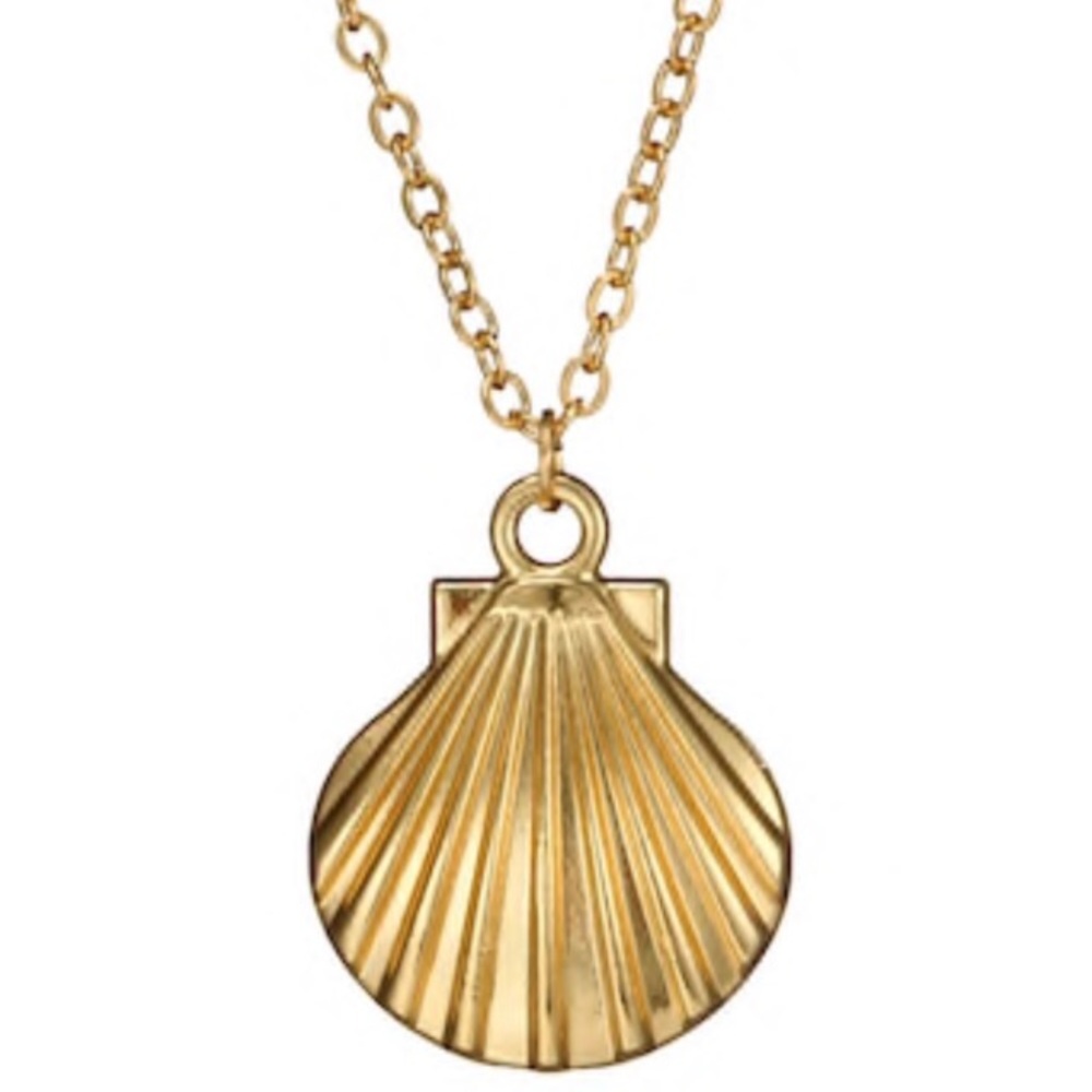 Dainty gold seashell necklace